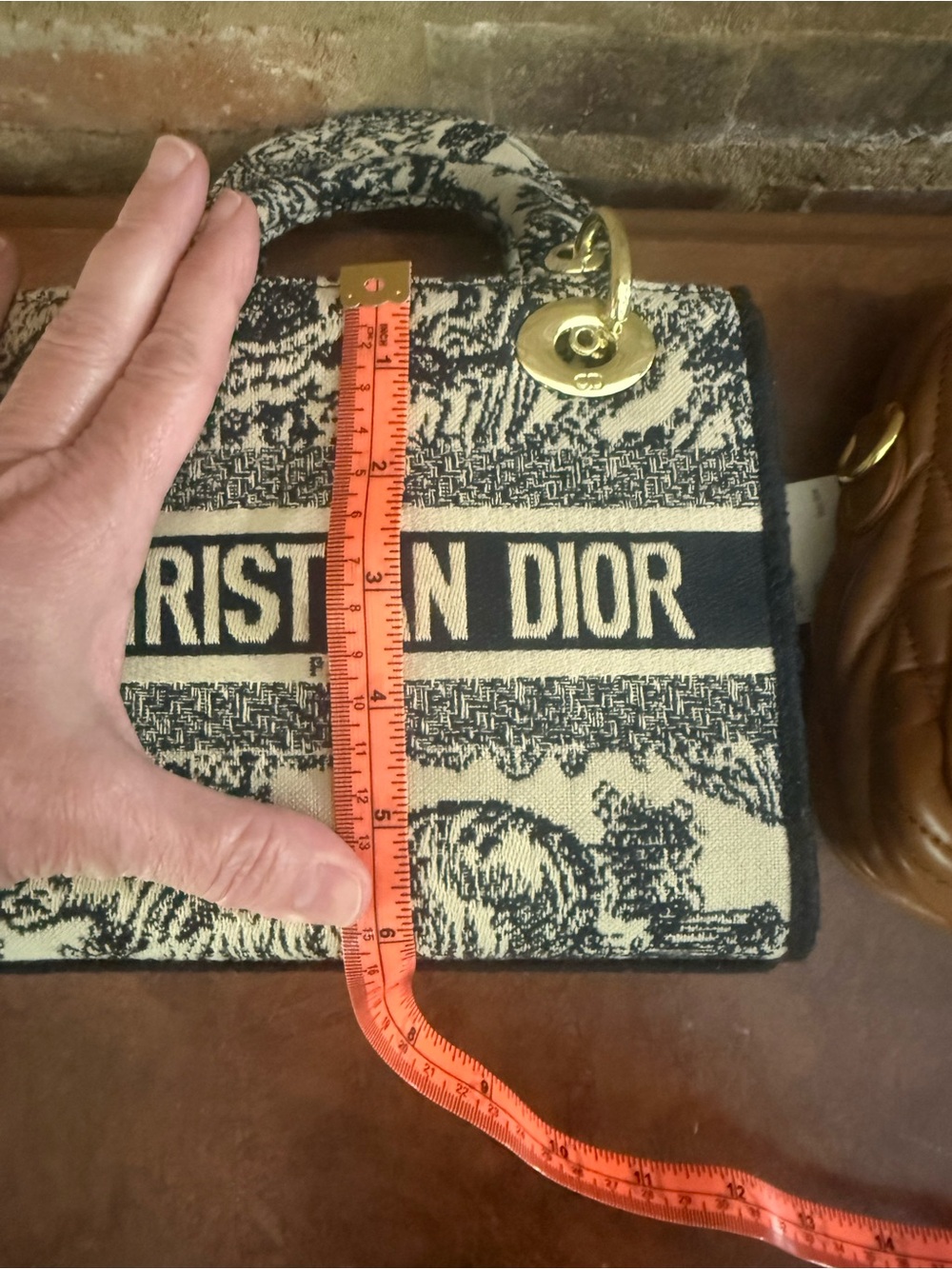 Two purses excellent condition - Picture 7 of 16